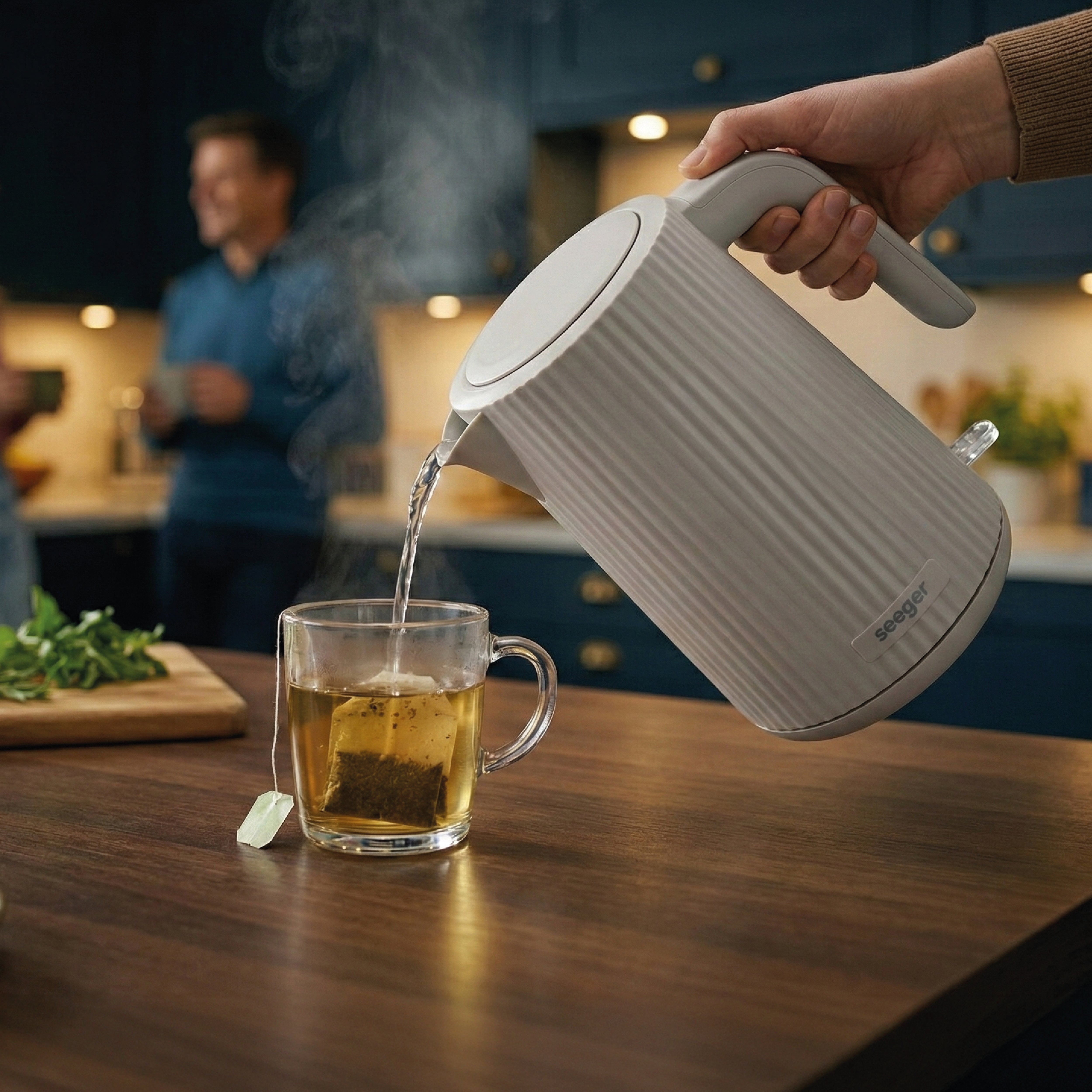 Seeger Water Kettle | Pleated Design Beige