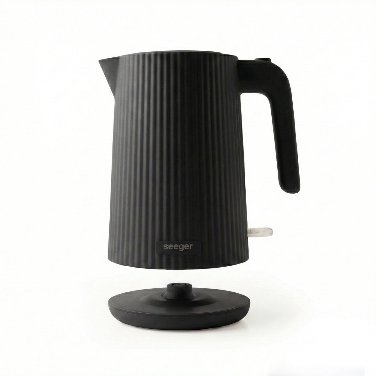 Seeger electric design kettle in black with pleated finish – product image 3