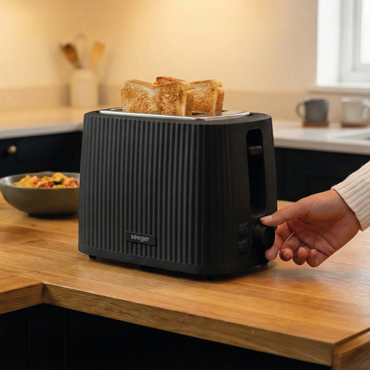 Seeger design toaster in black with pleated finish – product image 2