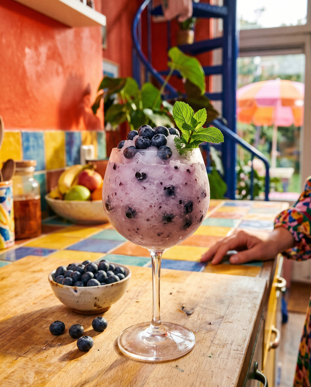 Blueberry gin 0.0 & tonic, recipe photo